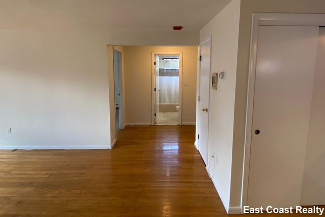 1 - Available JAN 2nd 2025-Sweet Allston 2 bed, H/HW inc. Pets OK Apartments