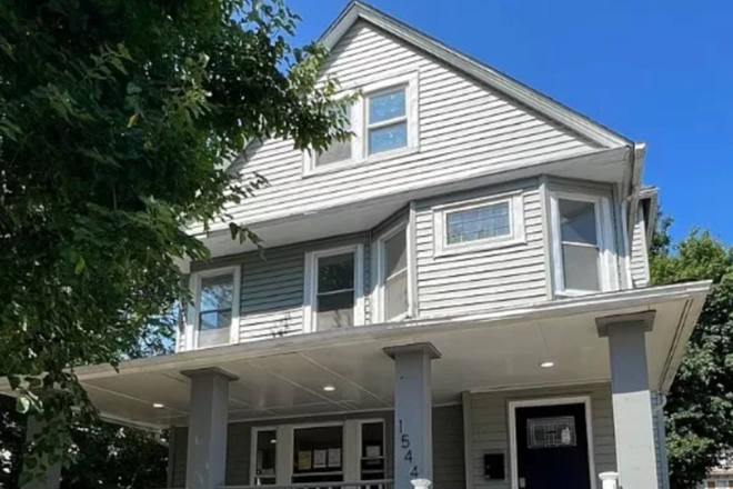 Front House - University Heights House on 120th – Location Meets Lifestyle