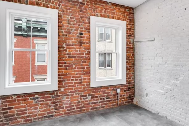 Call NOW for showings! 617-236-8600 - SHEAFE ST - *NO FEE* LUXURY NORTH END 2BR FOR *8/1/2026* W/ 2 BATHS, PRVT ROOF DECK, LNDRY IN BLDNG Apartments