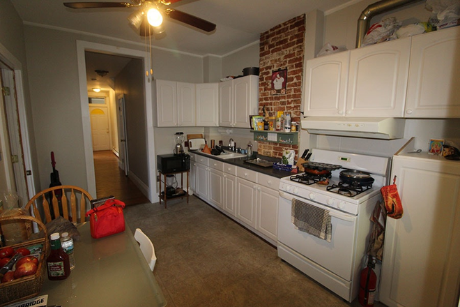 Call NOW for showings! 617-236-8550 - RIVER ST - CAMBRIDGEPORT 2BR/1BA NEAR CENTRAL SQ W/ EIK, DW, LNDRY IN BLDNG, DECK AVAIL *9/1/2026* Apartments