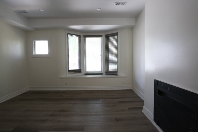 Bedroom 2 - 5 Bedroom Annex Duplex (2nd & 3rd) with Laundry in Annex House
