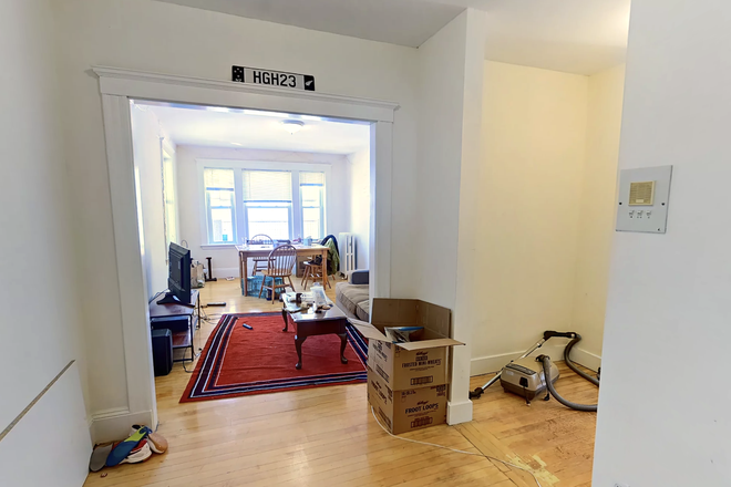 living room - *NO BROKERS FEE!* Huge 2 Bed / 1 Bath Heat&Hot Water Inclu.! Available 8/1/26!!