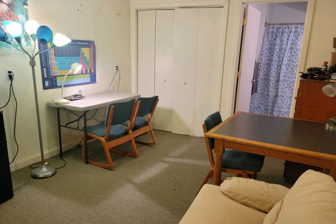Bedroom - 2026/2027 school year,  Full-time W&M student,  private basement House