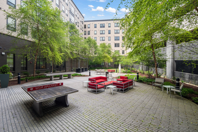 Courtyard - Terrapin Row (Building 1 Skyline Apartment w/Gym, Courtyard, & Pool)