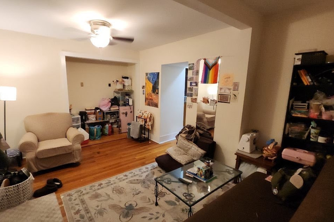 Call NOW for showings! 617-236-8550 - COMM AVE - *NO FEE* LRG MODERN 2BR/1BA CONDO AVAIL *9/1/2026* W/ H&HW INC, LNDRY IN BLDNG, PRKNG INC