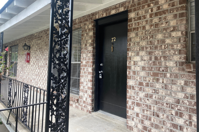 front door - Rivers Bend Condos / 10 minutes to campus