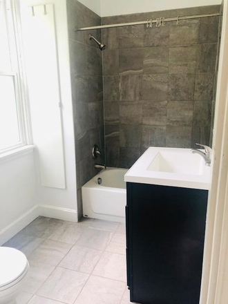 Bathroom - Test Duplex