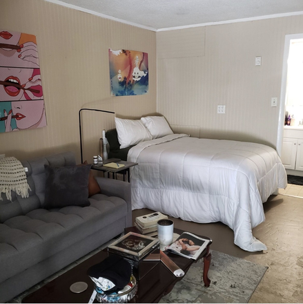 Studio space - Appalachian Studios Apartments