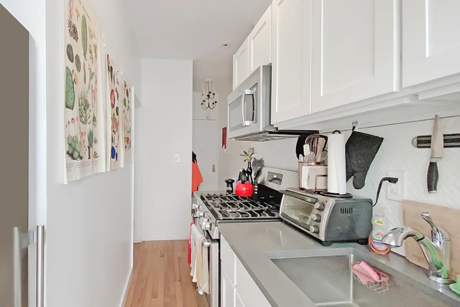 kitchen - NYU Campus/ Wash Sq Park Housing Apartments