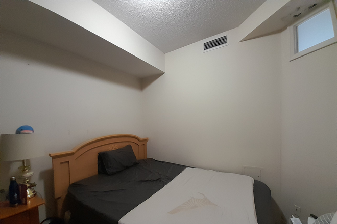 Bed - Fully Furnished Unit near Campus