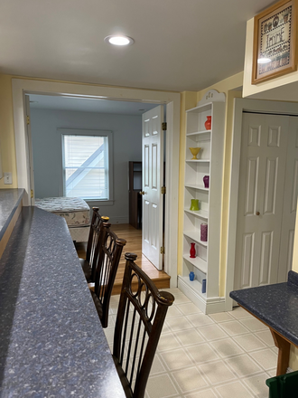 Breakfast bar - 903 South Main House