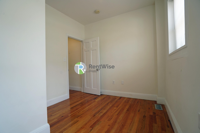 1 - Modern Allston 1BR Duplex at EVO | Heat, Hot Water & Electricity Included | No Fee Apartments