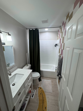 Bathroom - Home Near Southpoint