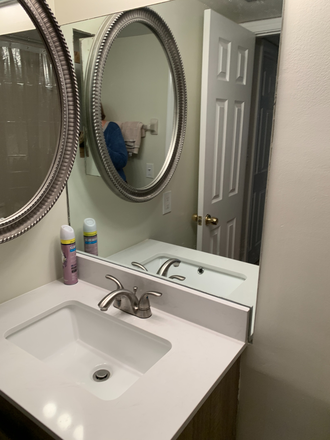 Private bathroom - Clean Quiet Room with Private Bath in Gated Lake Community Condo