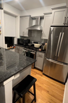 Kitchen - Apartment close to campus