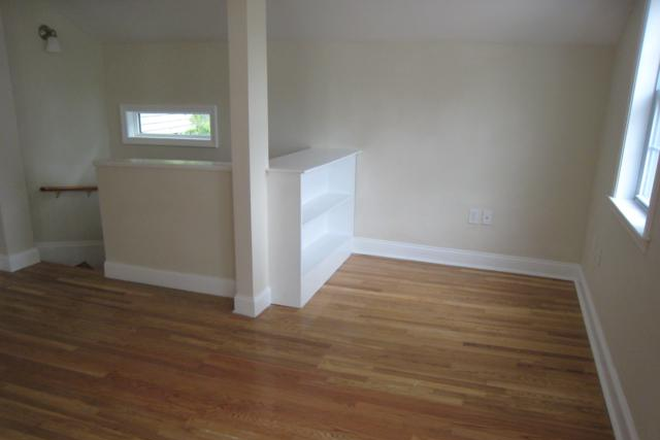 Visit hubrealtyproperties.com - Jamaica Plain, newly renovated spacious 2 bedroom 2 bathroom near Heath Street T Apartments