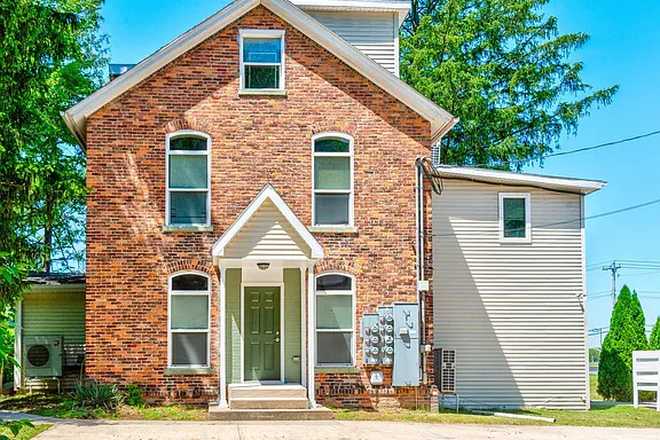 Outside View - Davey Homes | Studio | 1320 Hillcrest Rd, Unit 3, South Bend, IN 46617
