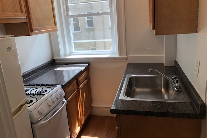 Call NOW for showings! 617-236-8550 - BOYLSTON ST - *NO FEE* CUTE STUDIO NEAR CAMPUS FOR *9/1/2025* W/ BAY WNDOW, LNDRY IN BLDNG, H&HW INC Apartments
