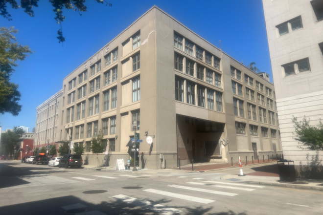 STREET VIEW - 2bed 2bath condo in a poured concrete converted warehouse. 1,400 sf. 12-14 high ceilings.