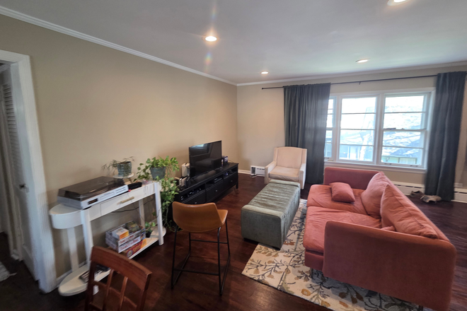 Living Room - 1 Bed in 2 Bed, close to campus, lots of amenities