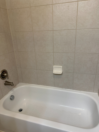room 1 bathroom - Townhouse