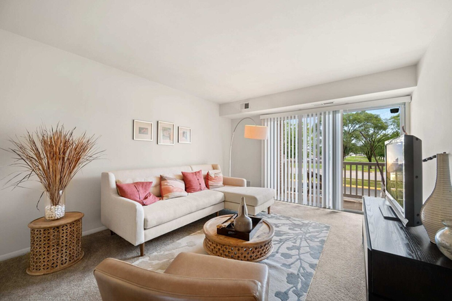 Commons at Whitemarsh - Commons at Whitemarsh Apartments