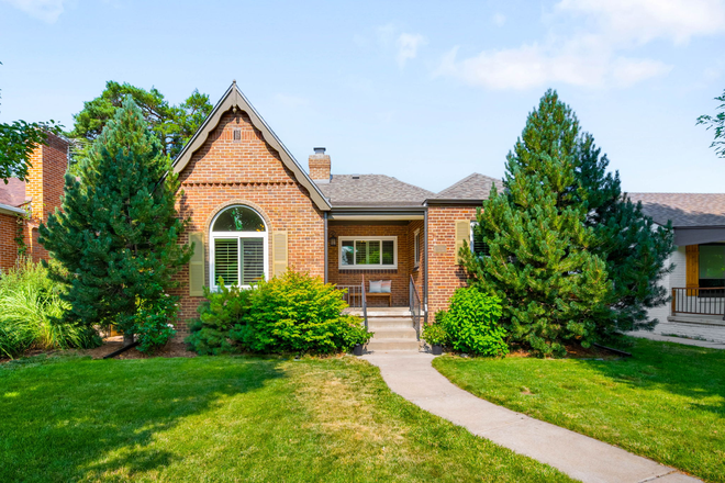 Beautiful park hill home - Updated Park Hill Home