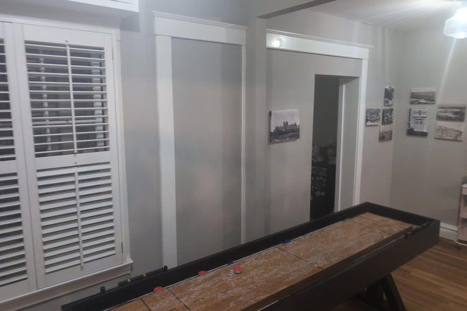 Game Room - Summer Sublet - Multiple Private Rooms Available House