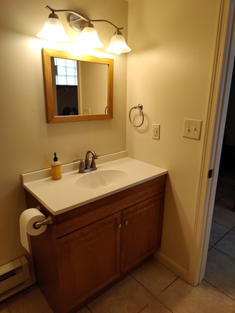 Basement bathroom - Rooms for rent for medical students, safe space close to mulitple campuses. Townhome