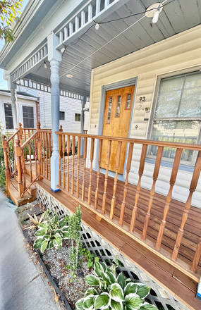Front Porch - Great Bedroom in 2 Bedroom Furnished Apartment with In Unit Laundry and Off Street Parking