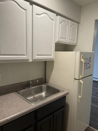 XK - 25/26 - Bring Your Pet To Campus! Just 4 Blocks Away Apartments