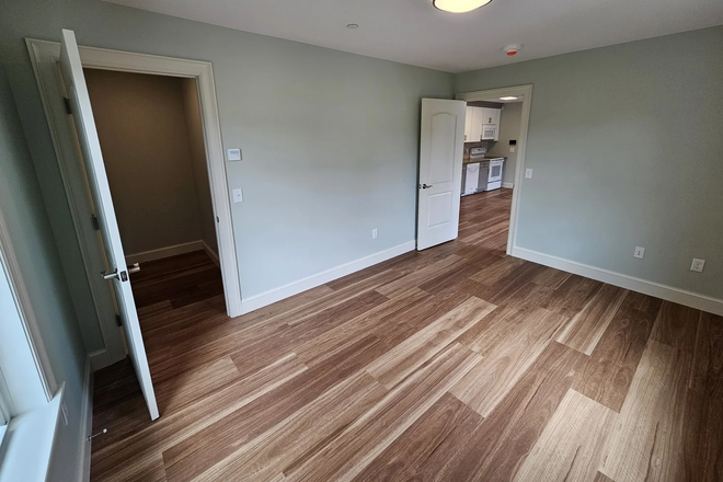 bedroom - Center East Commons Apartments