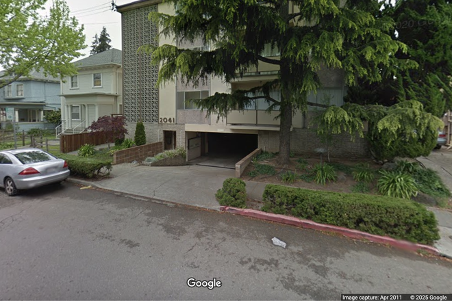 Outside street view - 2br/1ba apartment for summer housing