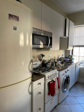 KITCHEN - MAGNIFICENT BACK BAY ONE BEDROOM DUPLEX APARTMENT ON SAINT BOTOLPH STREET AVAIL SEPTEMBER 1, 2026