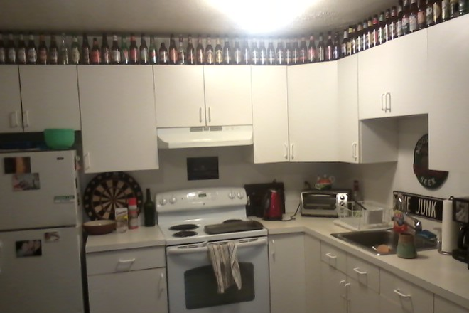 hubrealtyproperties.com - Newly updated 2 bedroom, with dishwasher and disposal, heat included Apartments