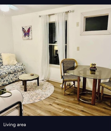 Dining area - Bike to Rice 1b1b "Fully Furnished All bills included Fully Equipped" Apartments