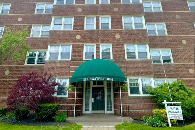 Photo - Edgewater House - Huge 2 BR unit in Lakewood with garage parking