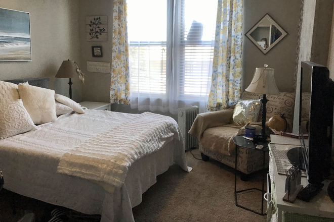 Bedroom - Very Handy Next To Vandy / One Bedroom Suite Share in Two Bedroom Apartments