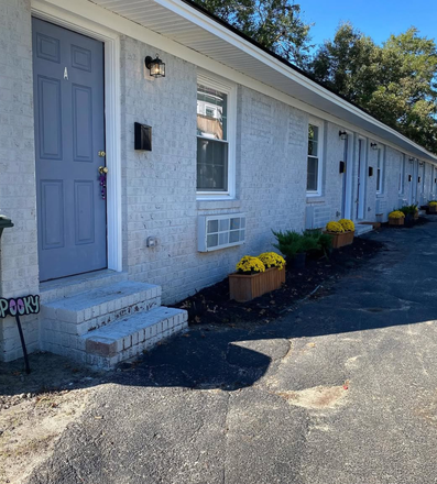 outside - One-Bedroom Townhouse