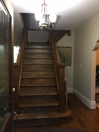 Entrance - Available NOW  - Clean Quiet Room on Old West Side House