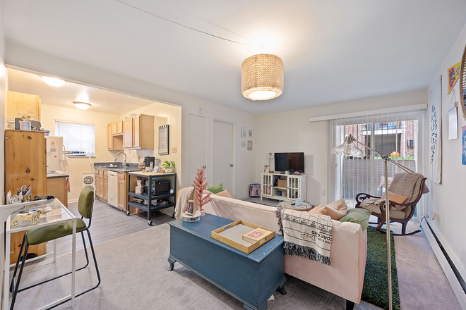 Living room - 3426 Telford St Apartments