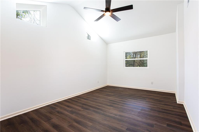 Bedroom - Roommate in Decatur! House