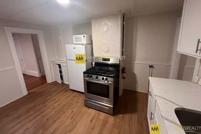 Call NOW for showings! 617-236-8600 - SARATOGA ST - GREAT DEAL IN CENTRAL EASTIE! LRG MODERN 2BR/1BA W/ LNDRY IN BLDNG AVAIL *9/1/2026* Apartments