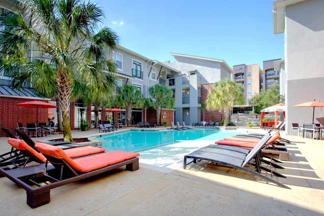  - Campus Crossings on Highland Apartments