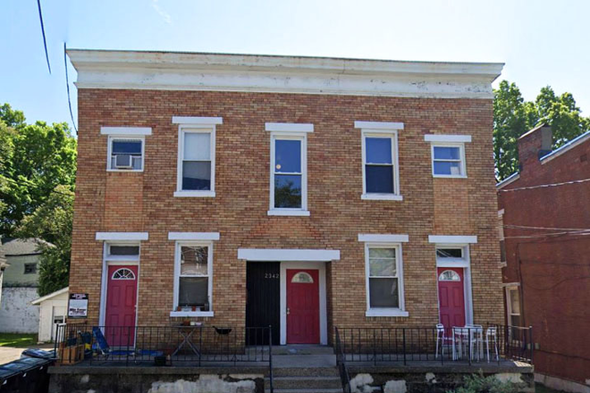 Exterior - 2342 Chickasaw St Apartments