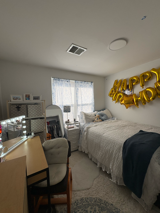 Bedroom - South Campus Commons 4, On campus apartment
