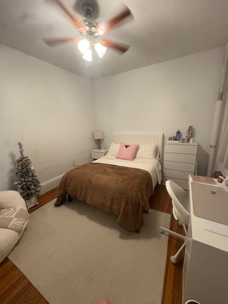 Bedroom - The cutest 2-bed on campus ! Apartments
