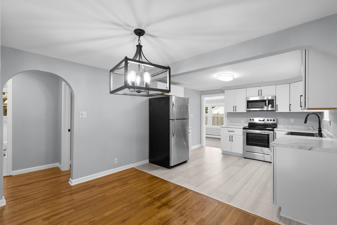 Kitchen - Newly Remodeled 3 Bedroom 1 Bathroom House 2 car garage