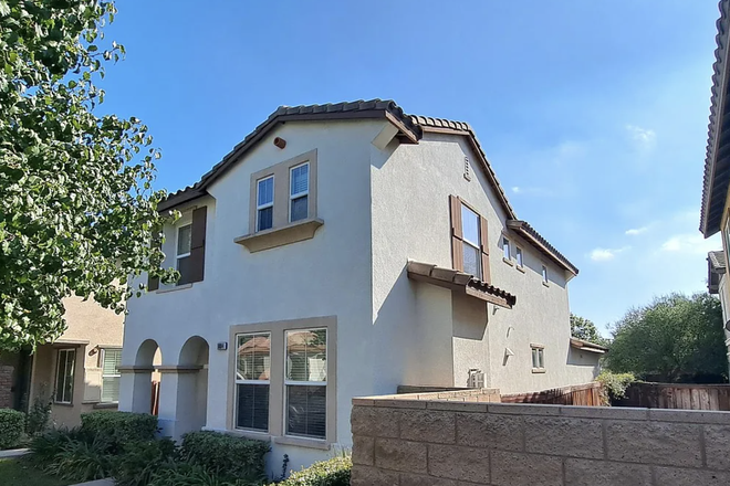 Outside street view - see more images on Zillow - 3 bed, 2.5 bath home 1 mile from UCR!