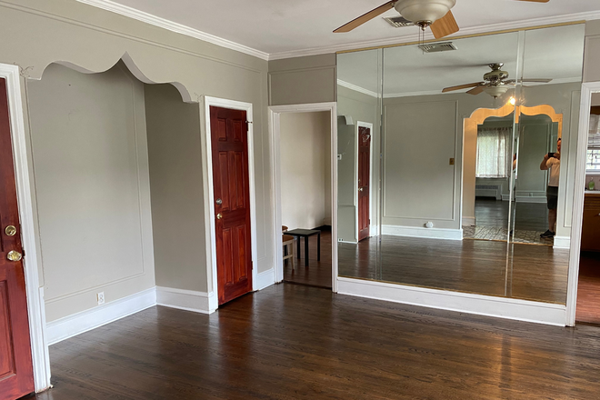 Dining room - CLOSEST OFF CAMPUS HOUSING-TO BE CLOSER YOU WOULD HAVE TO BE ON CAMPUS House